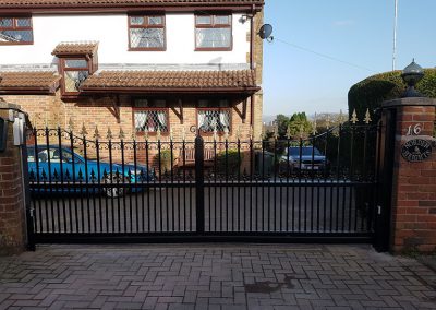 Automatic gates in ramsbottom